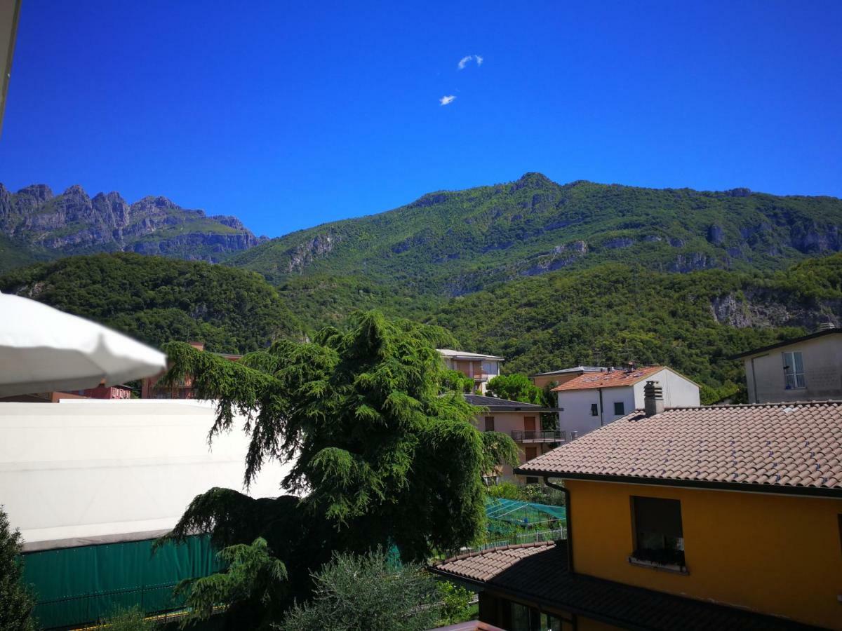 B&B Il Giardino Delle Fate Лекко Экстерьер фото